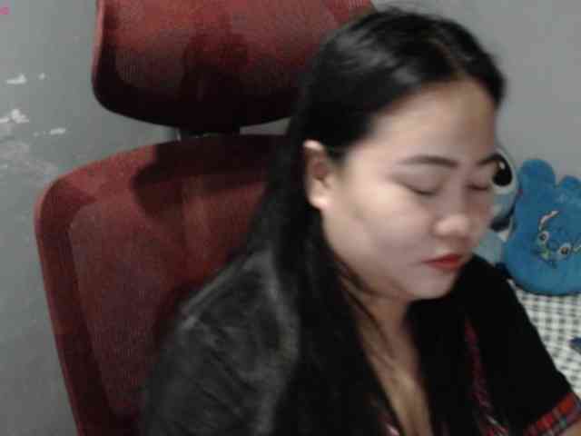 BubbleButtPinay webcam