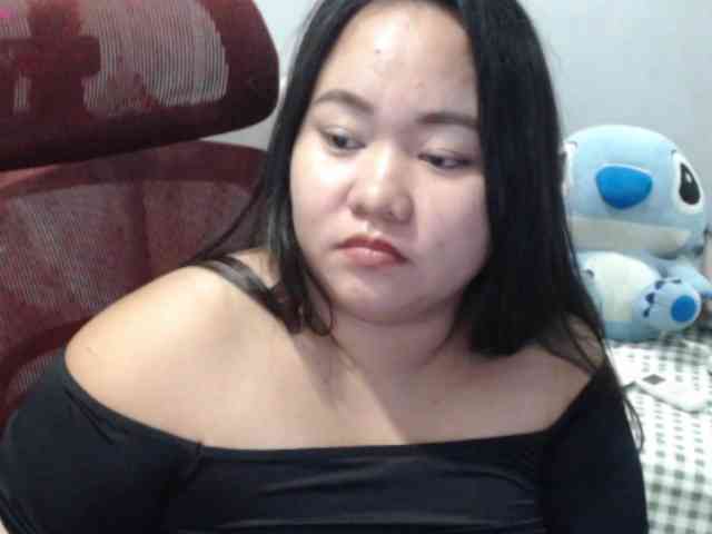 BubbleButtPinay webcam