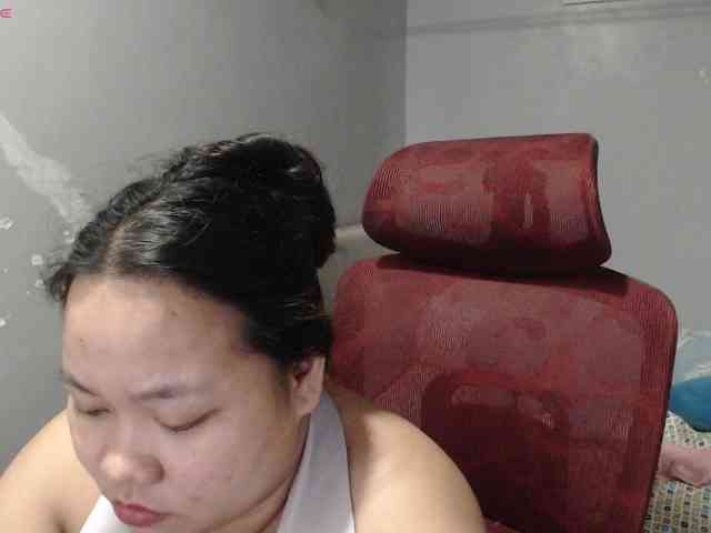 BubbleButtPinay webcam