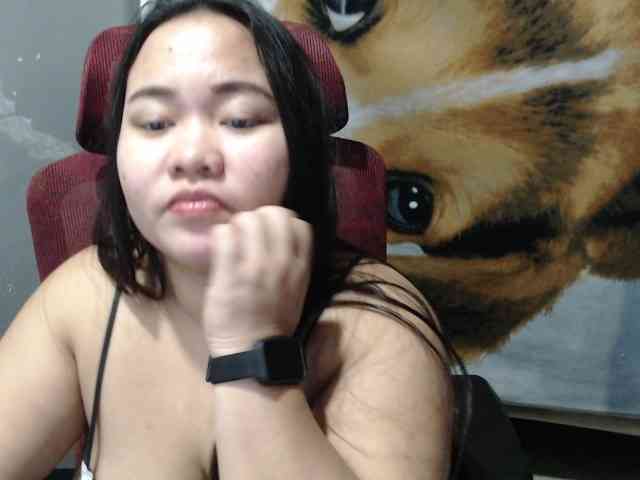 BubbleButtPinay webcam