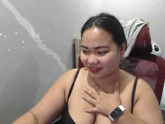 BubbleButtPinay webcam