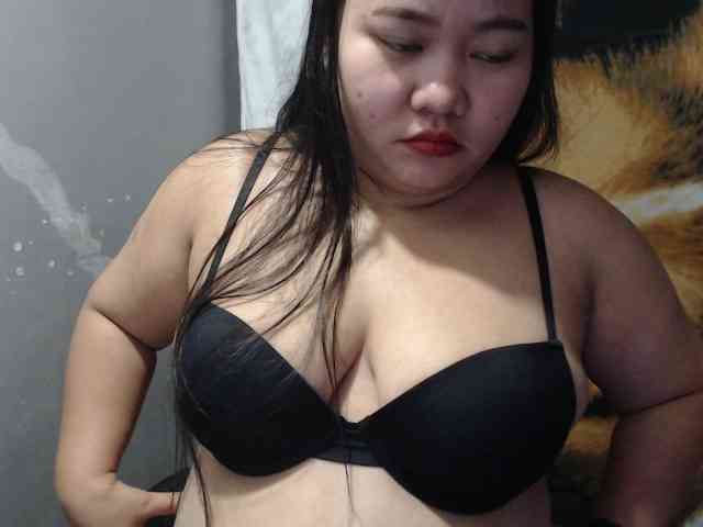 BubbleButtPinay webcam