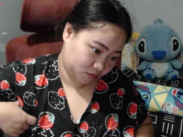 BubbleButtPinay webcam