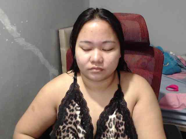 BubbleButtPinay webcam