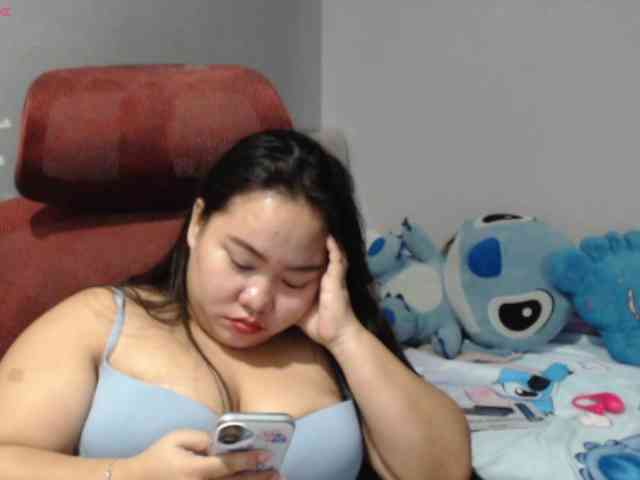BubbleButtPinay webcam