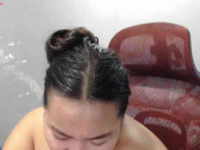 BubbleButtPinay webcam