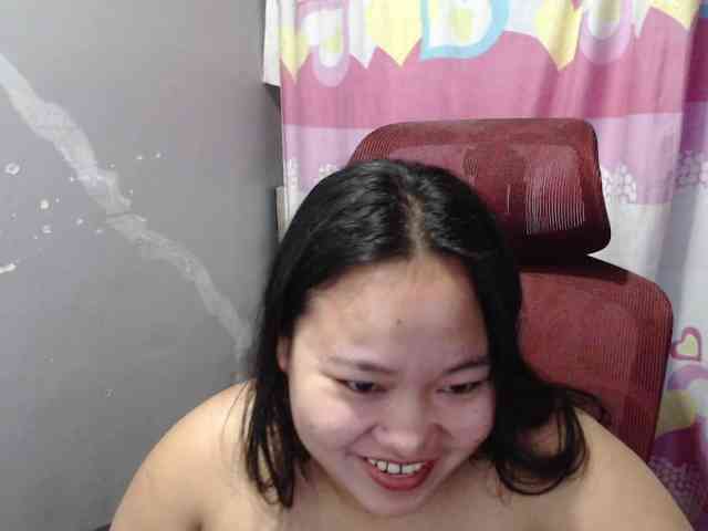BubbleButtPinay webcam