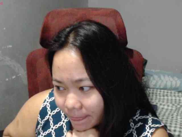 BubbleButtPinay webcam