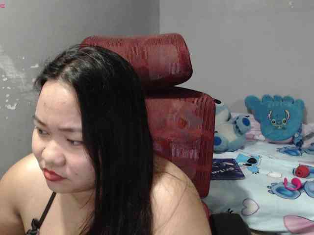 BubbleButtPinay webcam