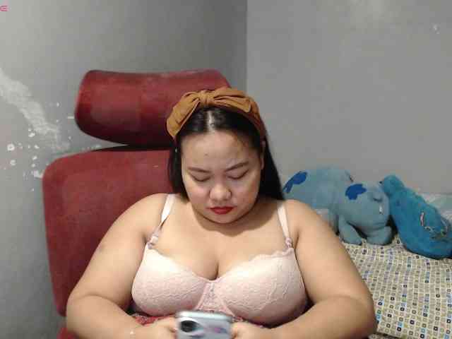 BubbleButtPinay webcam