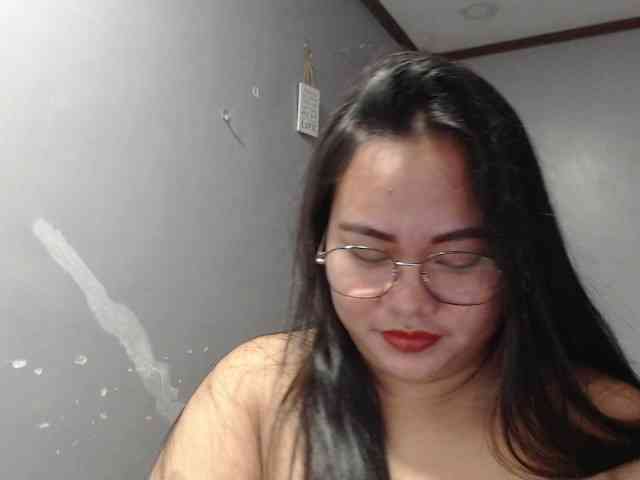 BubbleButtPinay webcam