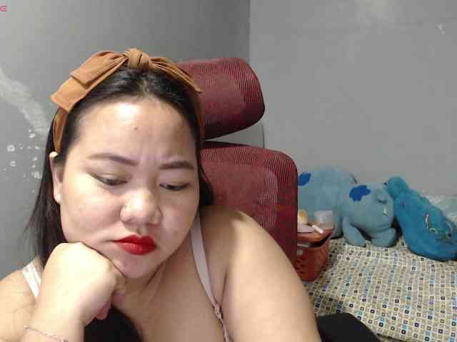 BubbleButtPinay webcam