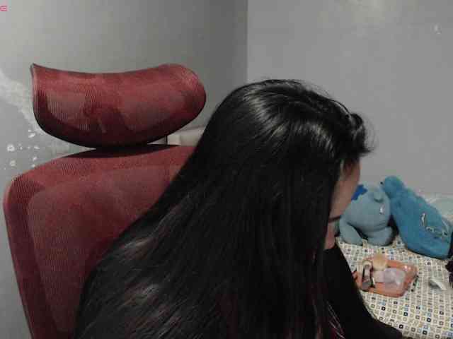 BubbleButtPinay webcam