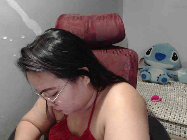 BubbleButtPinay webcam