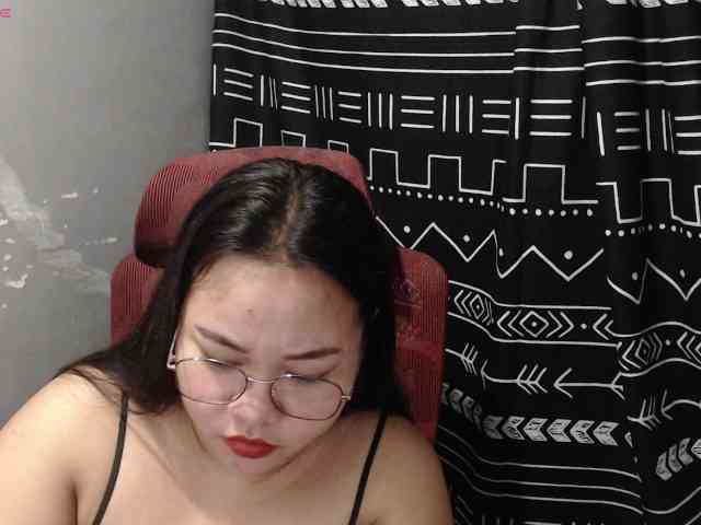 BubbleButtPinay webcam