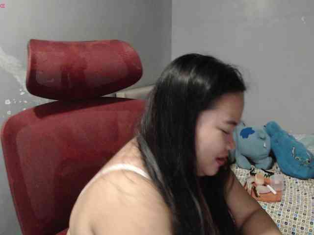 BubbleButtPinay webcam