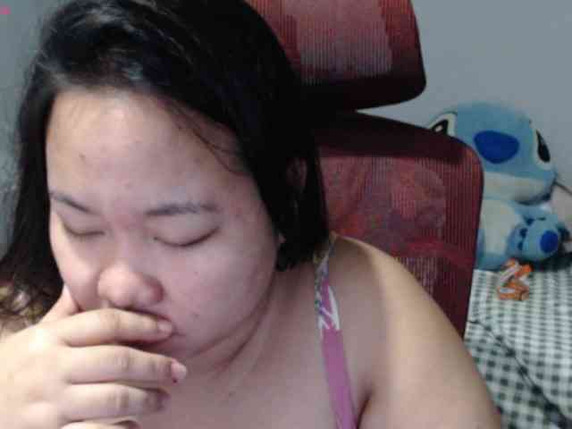 BubbleButtPinay webcam