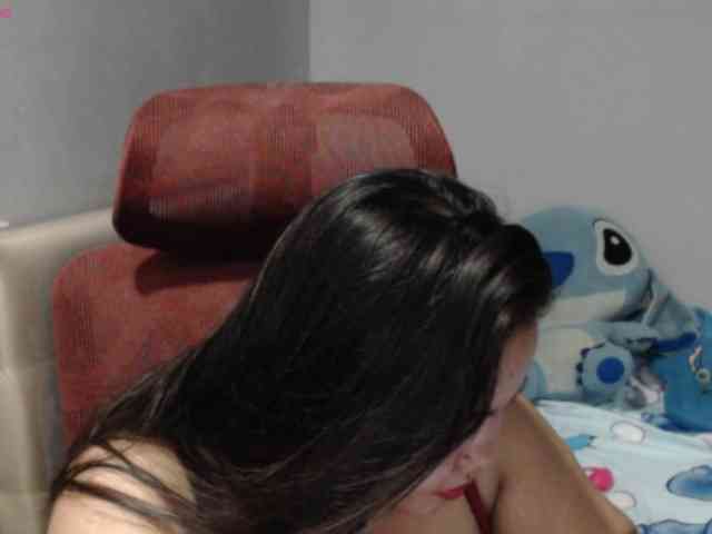 BubbleButtPinay webcam