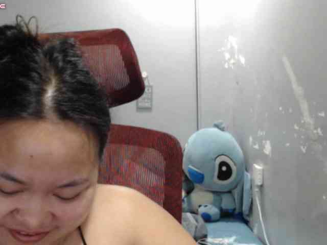 Modella: BubbleButtPinay