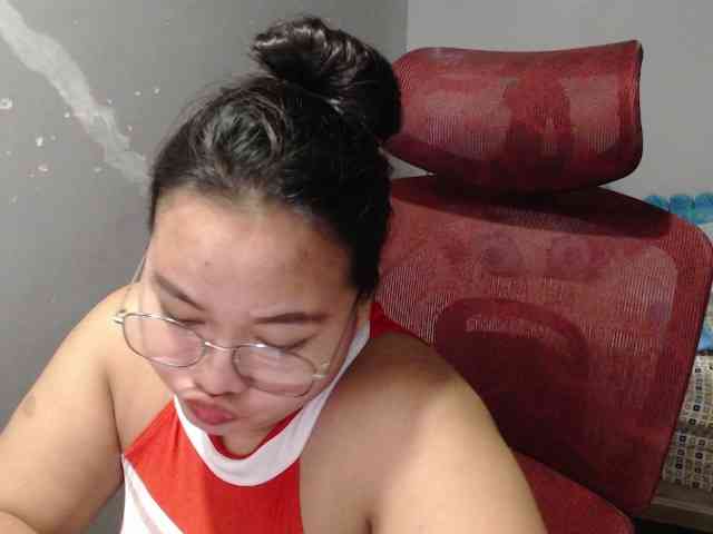 BubbleButtPinay webcam