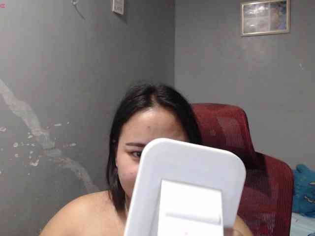 BubbleButtPinay webcam