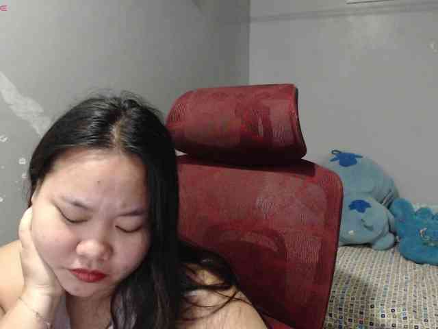 BubbleButtPinay webcam
