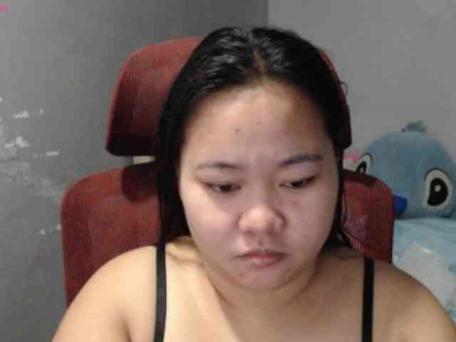 BubbleButtPinay webcam