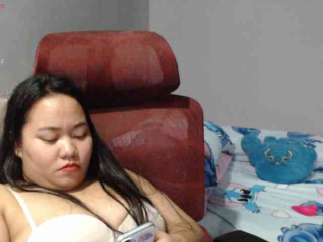 BubbleButtPinay webcam