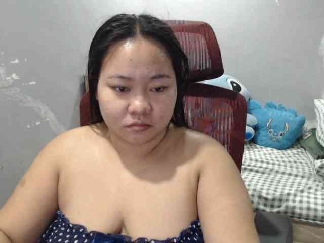 BubbleButtPinay webcam
