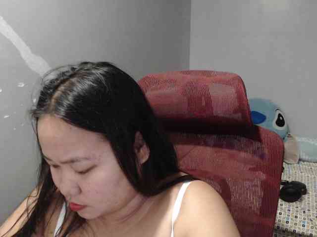 BubbleButtPinay webcam