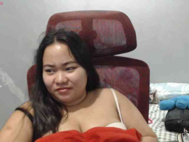 BubbleButtPinay webcam