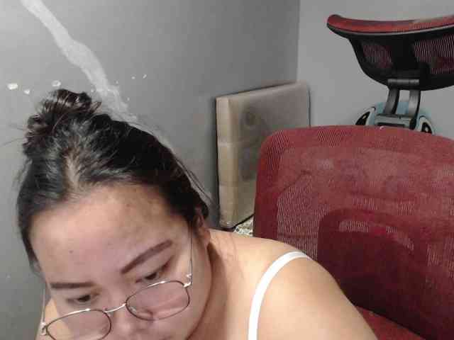 BubbleButtPinay webcam