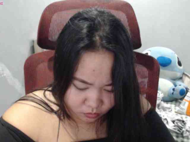 BubbleButtPinay webcam