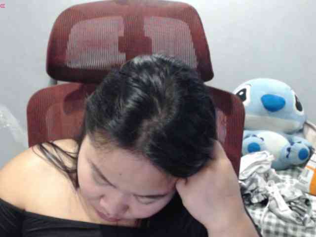 BubbleButtPinay webcam