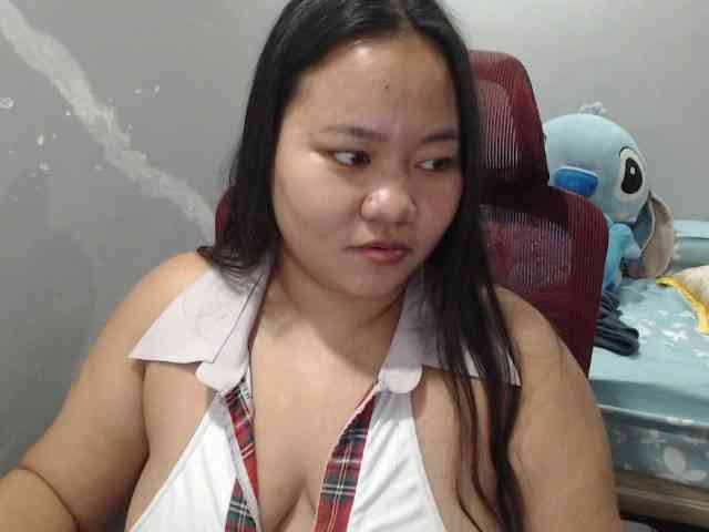 BubbleButtPinay webcam