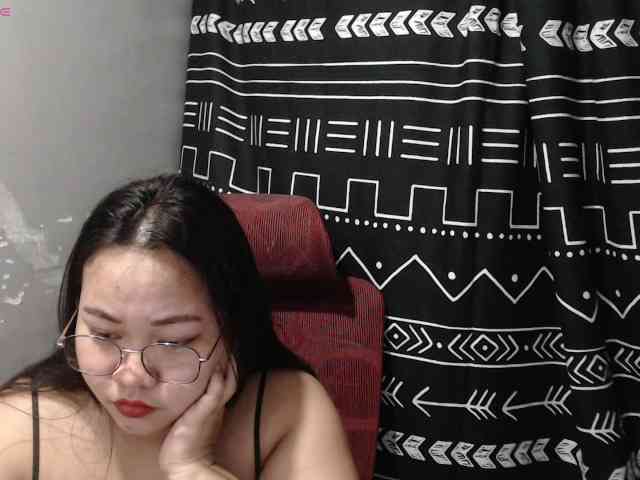 BubbleButtPinay webcam
