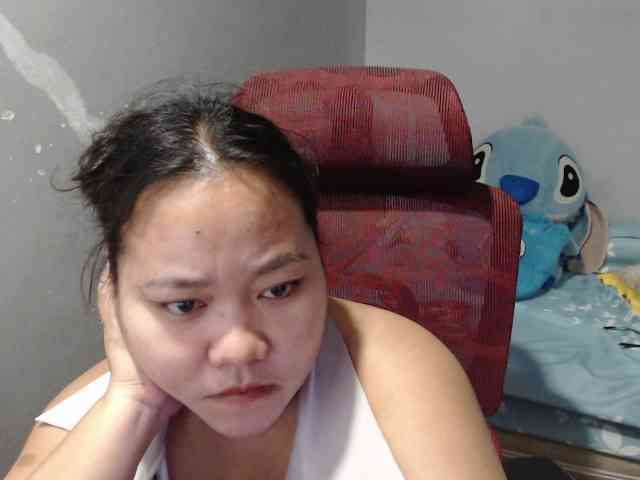 BubbleButtPinay webcam