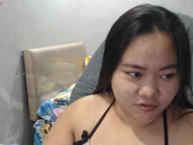 BubbleButtPinay webcam
