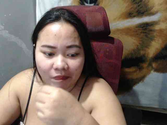 BubbleButtPinay webcam