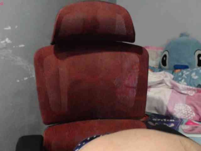 Model: BubbleButtPinay