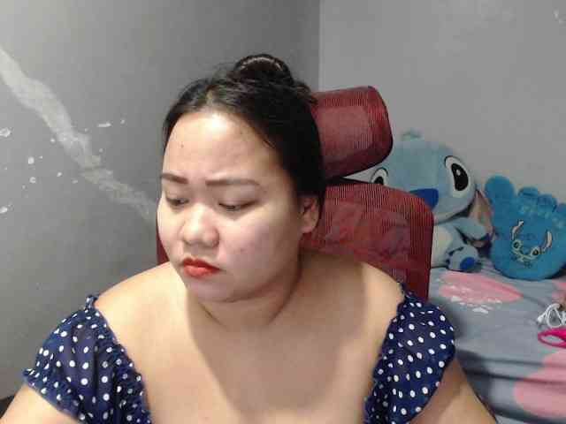 BubbleButtPinay webcam