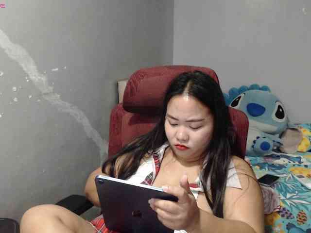 BubbleButtPinay webcam