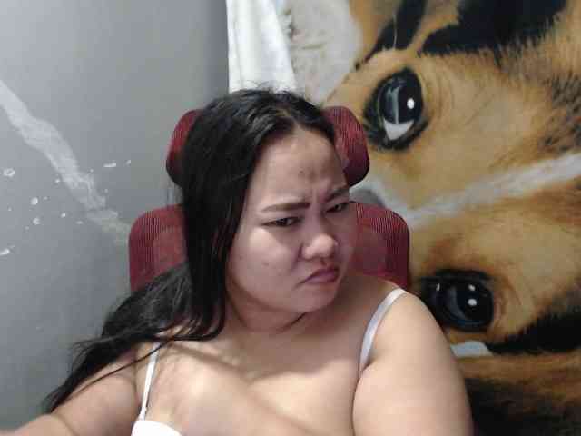 BubbleButtPinay webcam