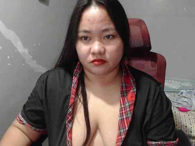 BubbleButtPinay webcam