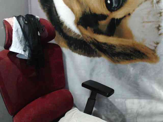 BubbleButtPinay webcam