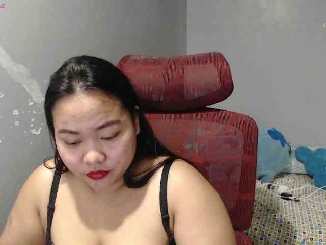 BubbleButtPinay webcam