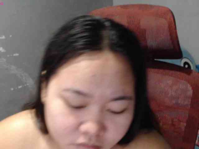 BubbleButtPinay webcam