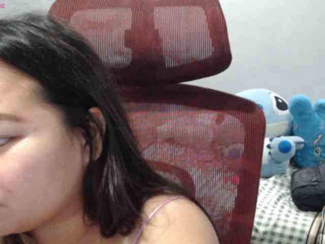 BubbleButtPinay webcam