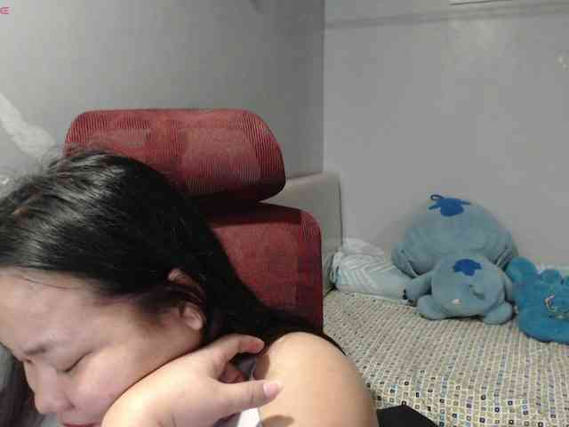 BubbleButtPinay webcam