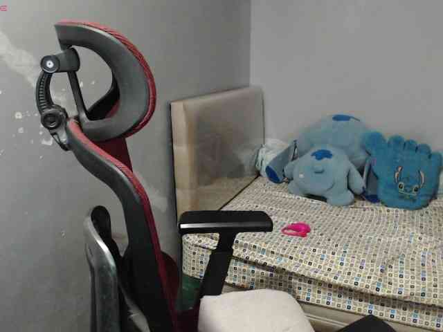 BubbleButtPinay webcam